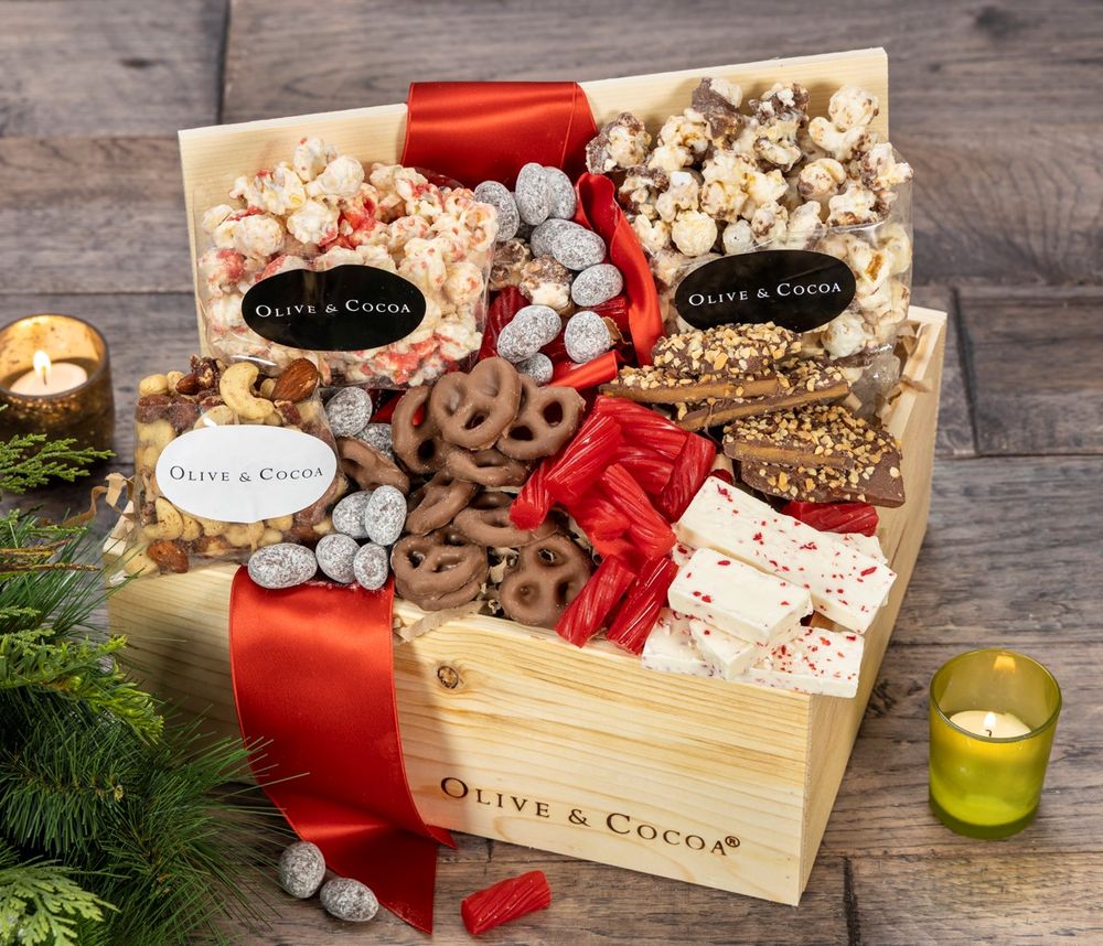Olive & Cocoa Lots of Little Holiday Goodies – Medium (Pre-Order for Early January Delivery) primary image