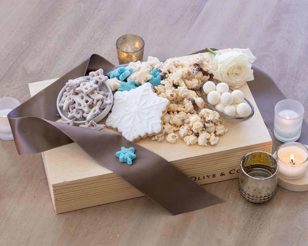 Olive & Cocoa Falling Snow Sweets – Petite (Pre-Order for Late October Delivery) primary image