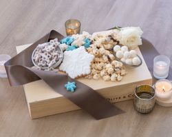 Image of Olive & Cocoa Falling Snow Sweets – Petite (Pre-Order for Late October Delivery)