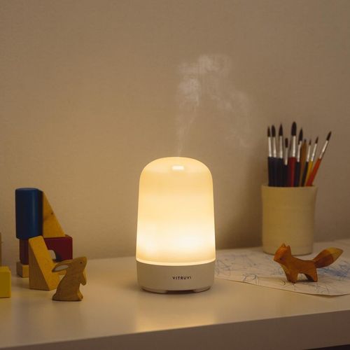 Vitruvi Glow Diffuser and Essential Oils Bundle Se image thumbnail