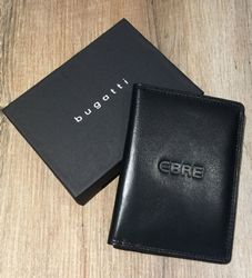 Image of Porte-passeport en cuir