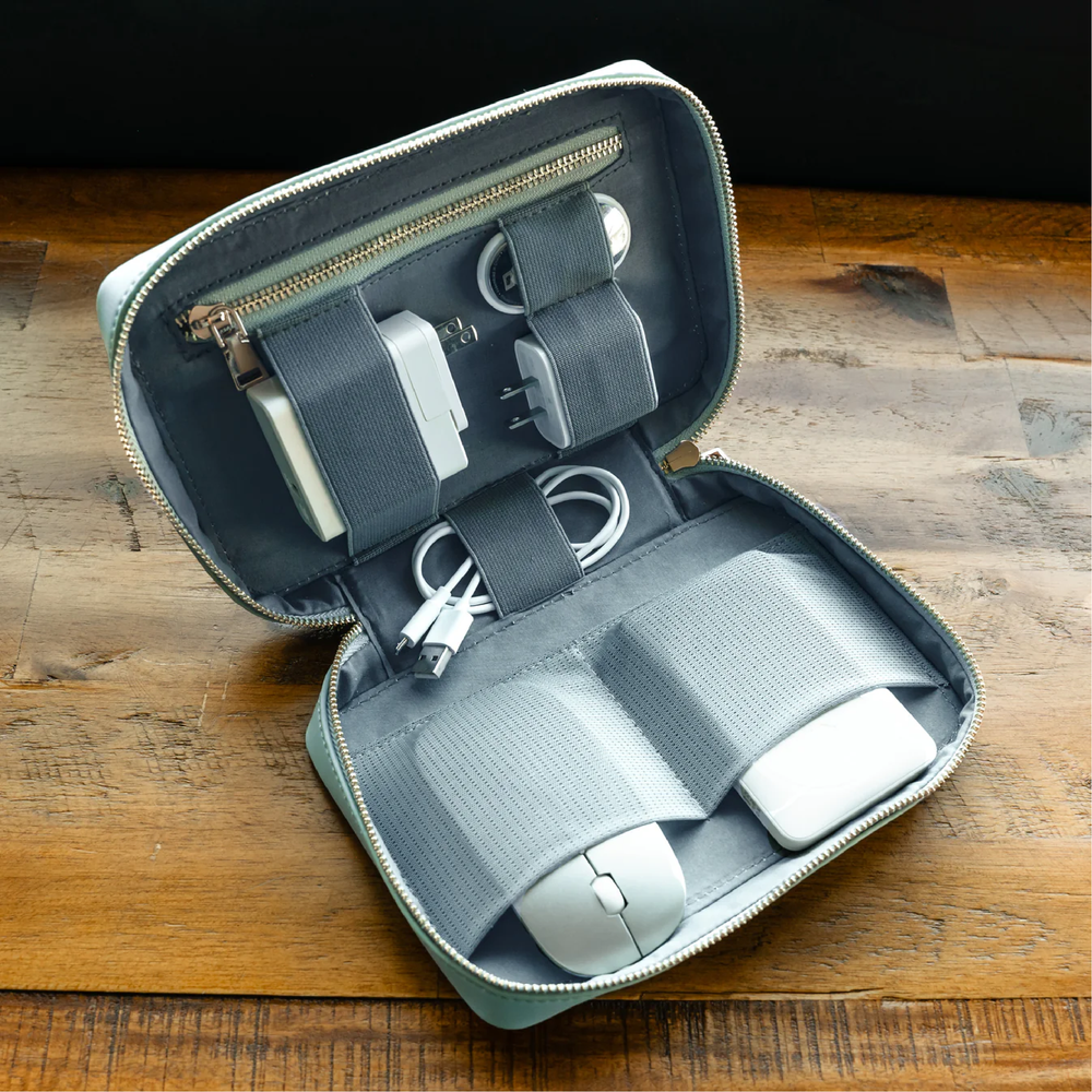 Deluxe Tech Case image thumbnail