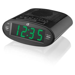 Image of GPX Dual Alarm Clock Radio w/USB Charging Port