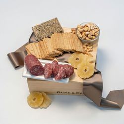 Image of Olive & Cocoa Bountiful Harvest Crate