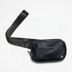 Image of Lululemon Everywhere Belt Bag – Black 