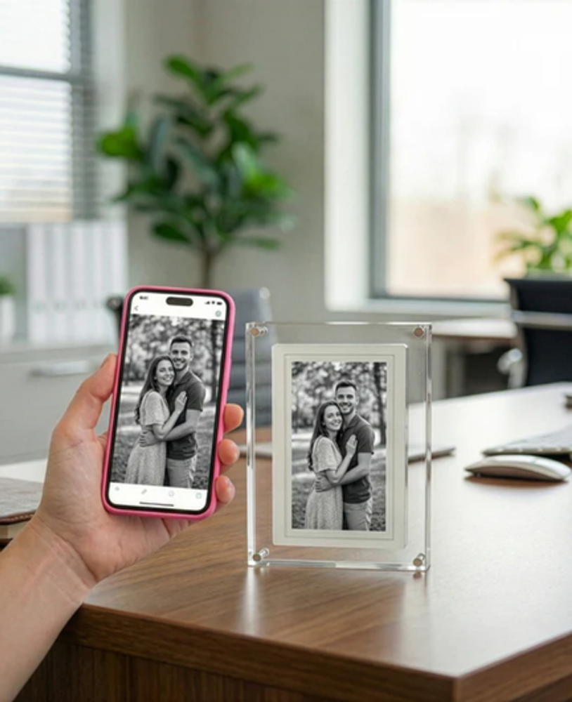 7 Inch Acrylic Digital Frame primary image
