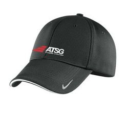 Image of Nike Dri-FIT Stretch Mesh Sandwich Bill Cap