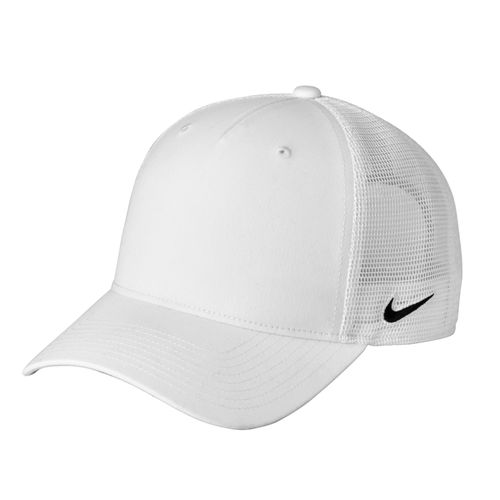 Nike Snapback Trucker Cap image thumbnail