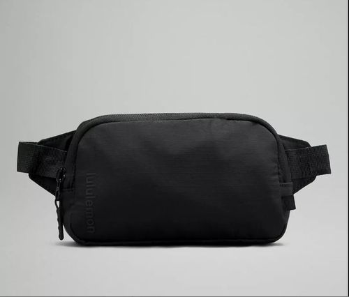 Lululemon Everywhere Belt Bag– Black (Customized)  image thumbnail