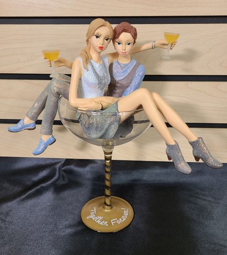 Couple Figurines in Glasses image thumbnail