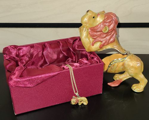 Wizard of Oz Figurine Trinket Boxes image thumbnail