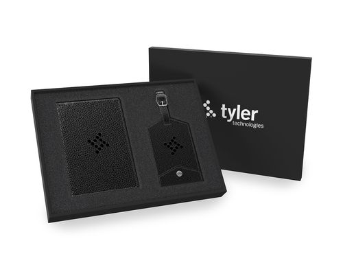 Vanguard Safe Travels Gift Set image thumbnail