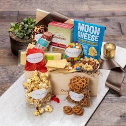 Image of Olive & Cocoa Tasteful Favorites - Medium