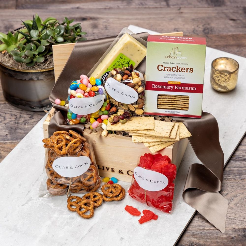 Olive & Cocoa Tasteful Favorites – Petite primary image